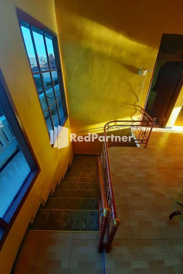 Bromo Indah Lestari Homestay Mitra Reddoorz Пасуруан Екстер'єр фото