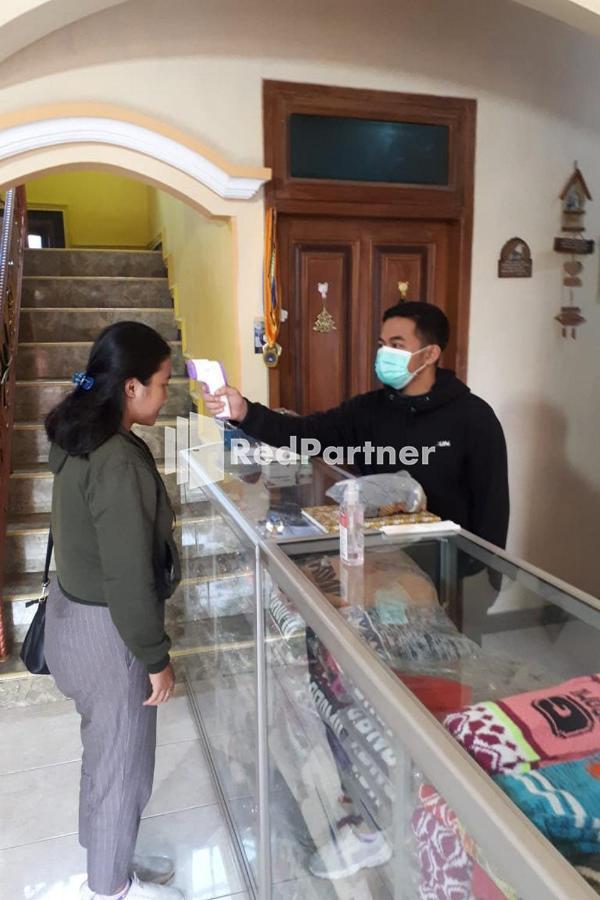 Bromo Indah Lestari Homestay Mitra Reddoorz Пасуруан Екстер'єр фото