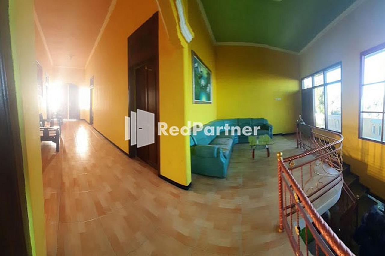 Bromo Indah Lestari Homestay Mitra Reddoorz Пасуруан Екстер'єр фото